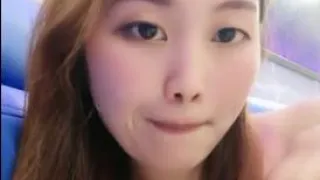 妹子和老公家里直播遭小人