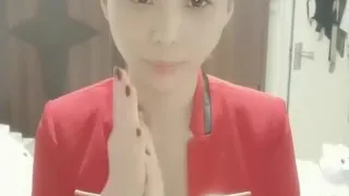 素颜美女在家跟小哥激情性爱，穿上性感的制服诱惑让小哥舔逼各种爆草抽插，浪荡呻吟捆绑束缚抠逼玩弄刺激。