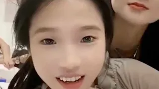 【吃瓜】无语了_约到一半又临时叫了个妹子一起_双飞精神小妹